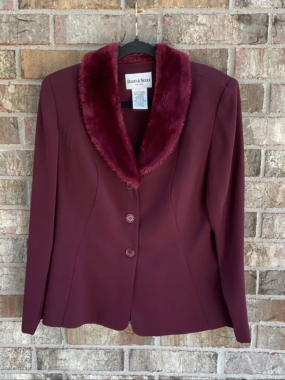 Take 50% OFF- Danny & Nicole Burgundy Blazer with Faux Fur Shawl Collar,Size-14 - Picture 2 of 10